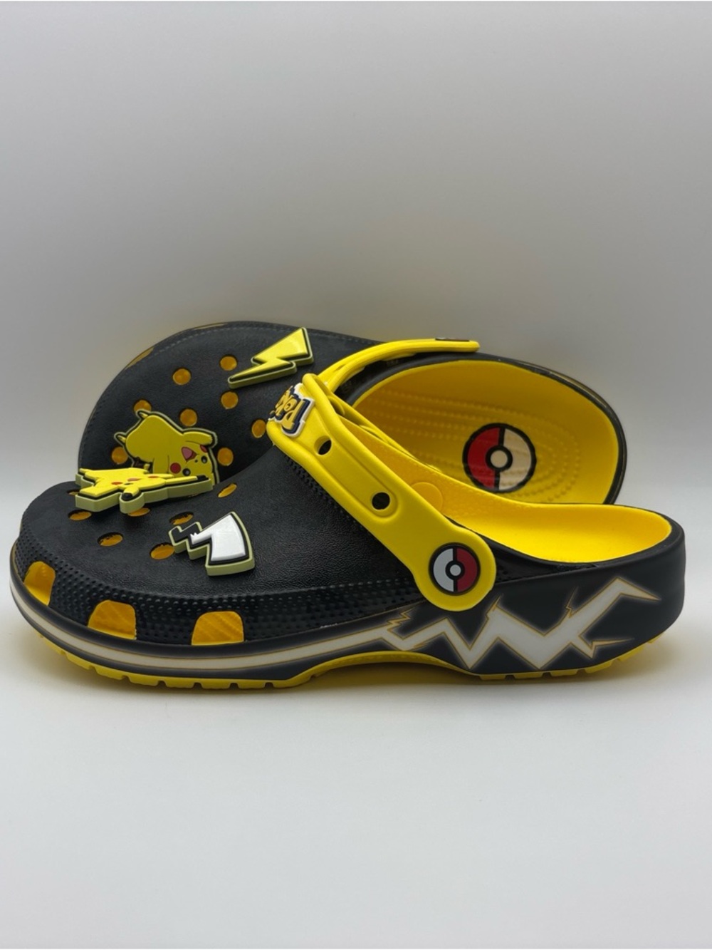 NWT  Kids' Crocs x Pokemon Pikachu Classic Clog Shoes J4 M4 W6 - Brand New⚡️
